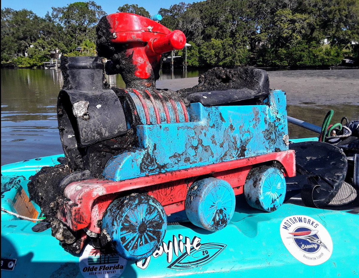 TJRPitt's tweet image. ...and an Earthcleanup season wouldn't be complete without numerous #StrangestFinds😁
(2/3)...