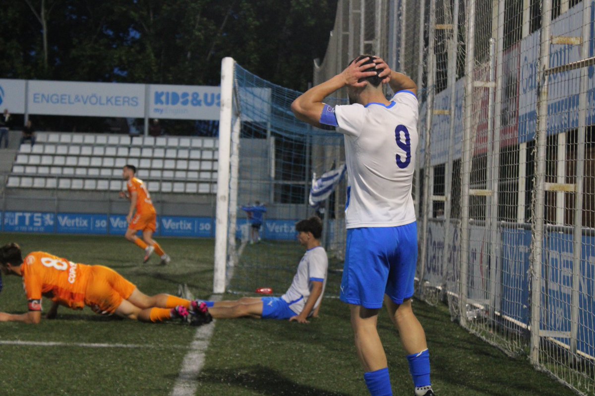 El <a href="/FilialCELH/">Filial CE L'Hospitalet</a> no depèn del seu marcador en la darrera jornada de lliga per salvar la categoria. L'equip de <a href="/rauldiamo/">Raul de Amo</a> haurà de guanyar en la darrera jornada i esperar ensopegades de rivals.

🏆 #1Cat3 | J29
✅️ <a href="/aeprat1945/">AE Prat</a> 'B' 2-2 <a href="/FilialCELH/">Filial CE L'Hospitalet</a>
⚽️ Lasana
⚽️ Nil Valero

📸 AE Prat