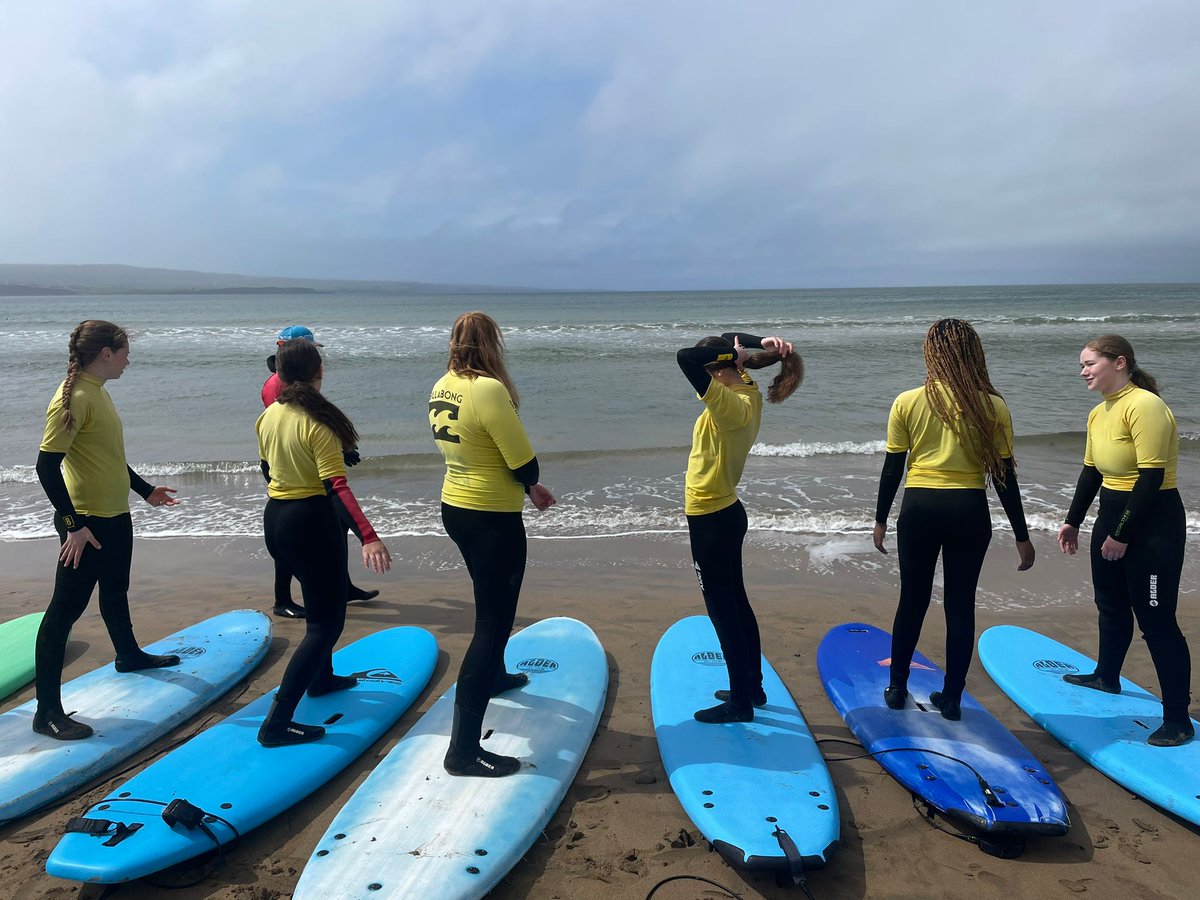 Thanks to all in @lahinchsurf for their work with #ASM's TYs today! It was a real testament to their enthusiasm & care that the girls came back smiling (but wrecked) after one of the final bonding experiences of their TY experience! 💙