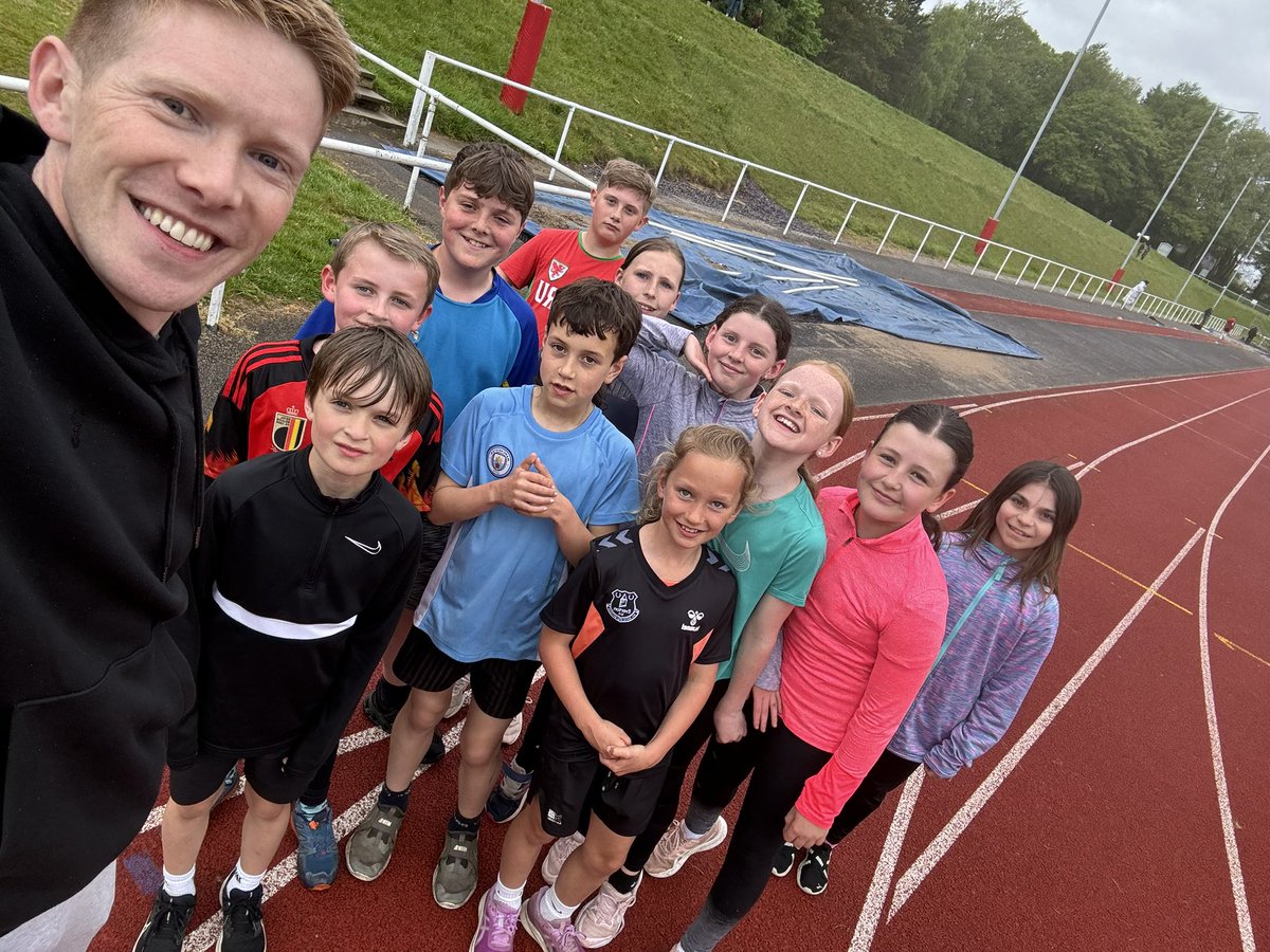 My race walking road trips took me to north Wales today! Another great group of youngsters enjoying learning some race walking! Thanks for having me Menai Next beginner 1km race 24th May - Deeside. All abilities welcome Interested in having me visit your club? Drop me a DM!