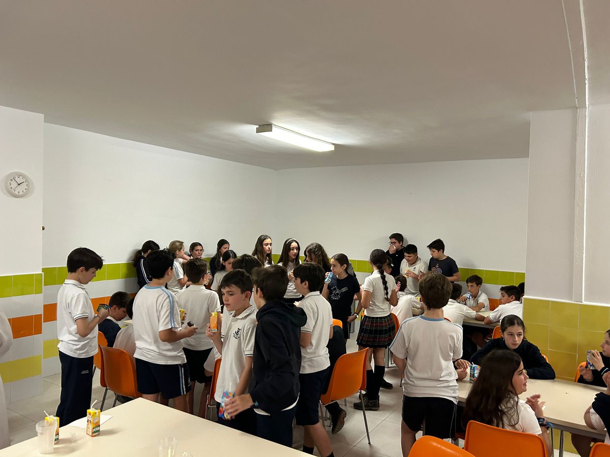 Visita de nuestros compañeros de 6º de primaria del colegio Sagrado Corazón de Jesús, que vendrán el curso 24/25 a nuestro centro. ¡Siempre felices de teneros aquí! #FEJG #cristoreyjaen