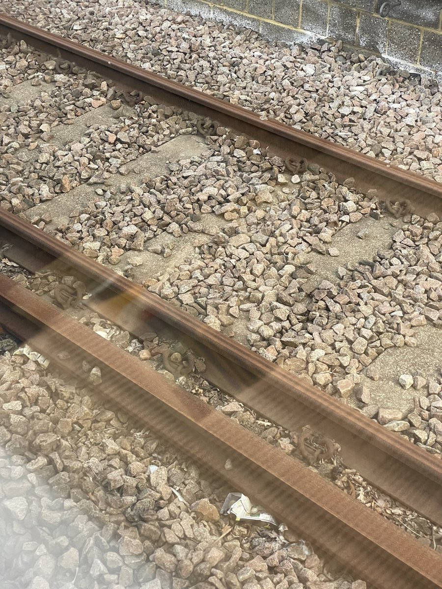 Wow the tracks on the Eurostar platform at Ashford are really rusty….