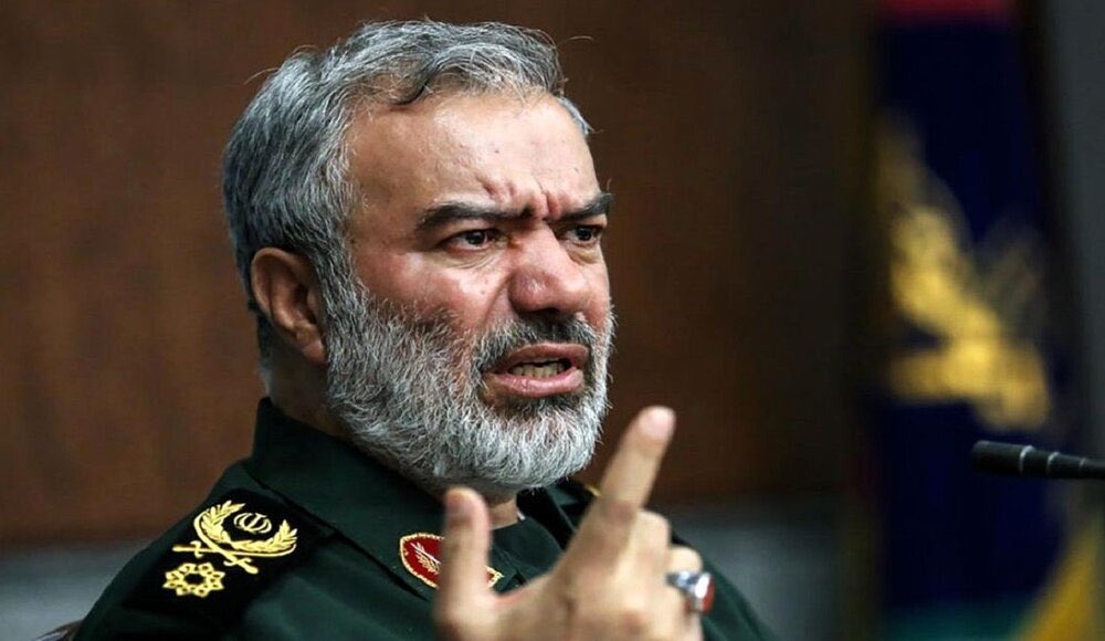 بدون شرح اضافه:
جاشین فرمانده کل سپاه: می‌دانید که پاسدارها مهربان‌ترین، خوشحال‌ترین و خنده روترین آدم‌های عالم‌اند
#IRGCterrorists‌