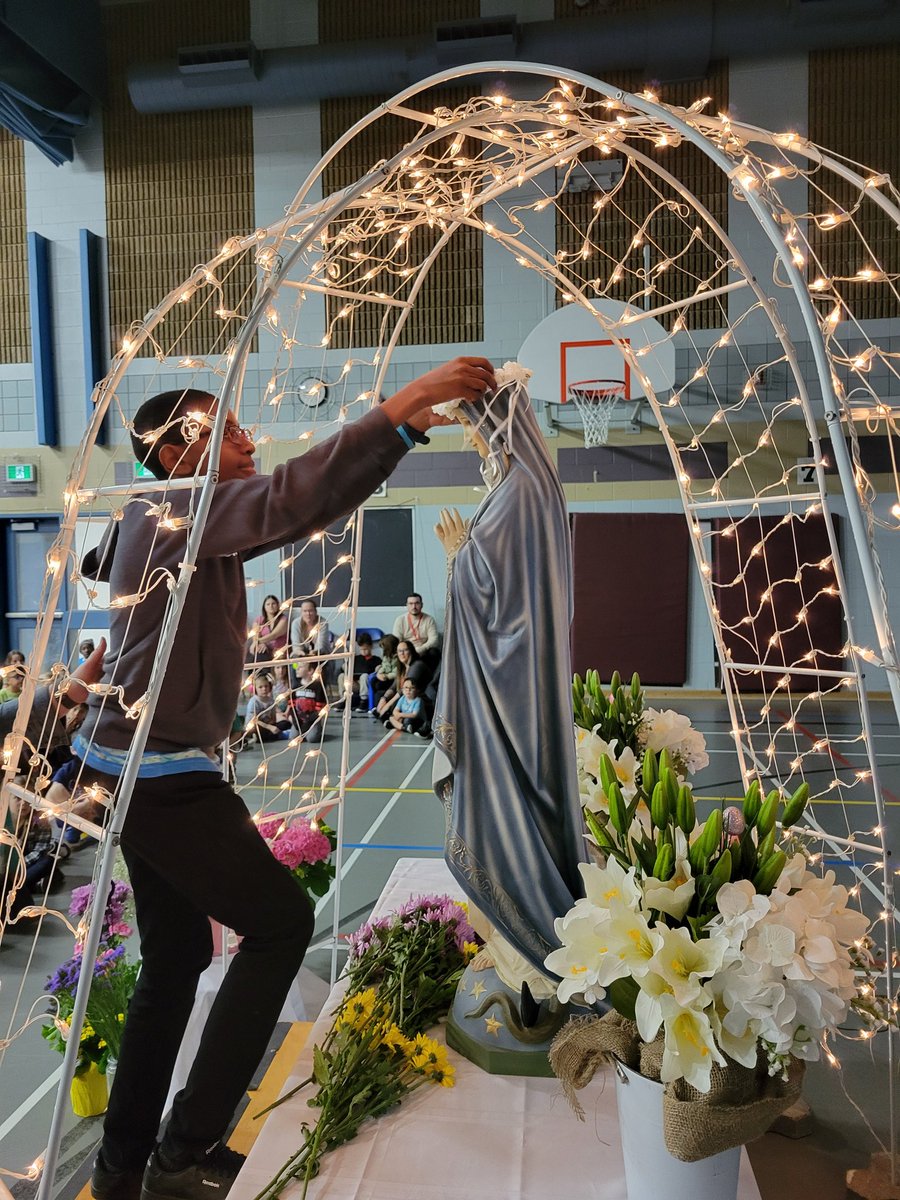 Holy Spirit School WCDSB Cambridge tweet media