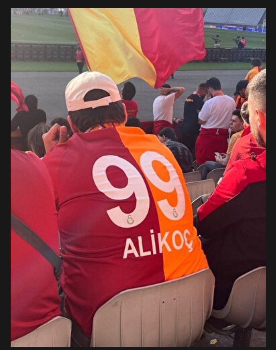 Yedirmeyiz seni arkandayiz Ali Koç
#azizyildirim