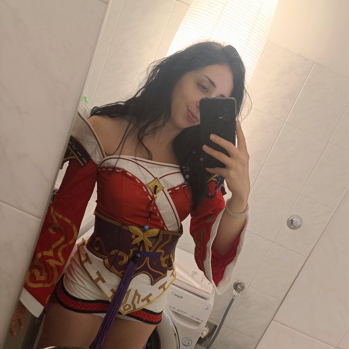 I must fix the skirt, it Is too short
But the corset Is Amazing🥹

Wanna cosplay her soon🌸
#leagueoflegends #riotgames #Ahri #ahricosplay #cosplayergirl
