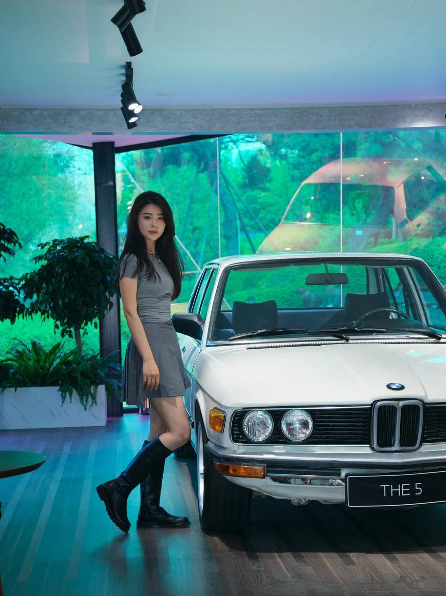 ChannelVID's tweet image. I like the night. Without the dark, we'd never see the stars.