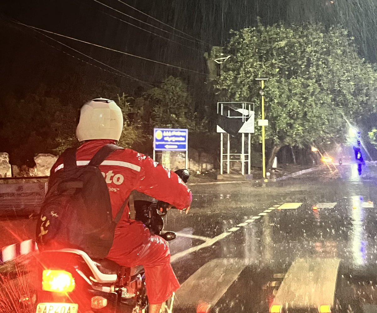 Rain or shine, our delivery heroes never fail us! It’s raining cats & dogs in Vizag this evening, but nothing stops his commitment to delivering, our packages on time. The startup ecosystem has truly empowered the youth, fostering a culture of confidence and ambition.