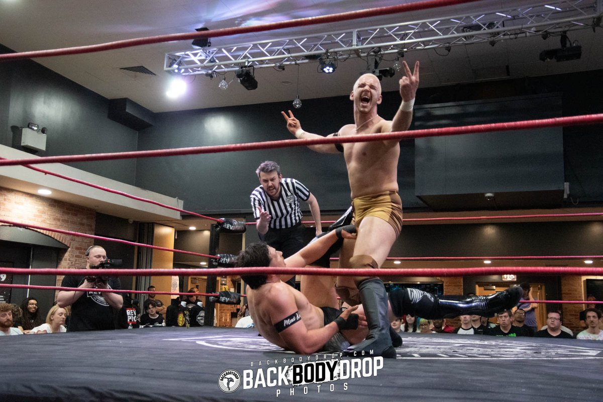 From @RevProUK #LiveinLondon85 at @229london #ConnorMills vs. @JJGale_PW Stream this show at revproondemand.com Photos, reviews and podcasts at backbodydrop.com