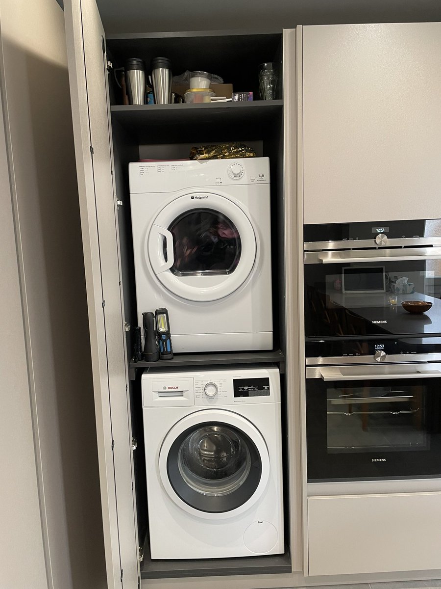 MyDreamKitchen_'s tweet image. No utility room?
No problem! 💥

With our bespoke German range we can make a 700mm wide tower unit to hide both your washing machine &amp;amp; tumble dryer - as seen here, smack in the middle of a kitchen, yet discretely hidden away

#Germankitchens
#mydreamkitchen
#bespokekitchens