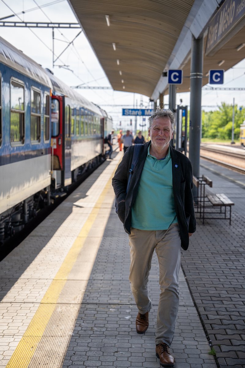 Mělo to být šťastné pondělí, neb se mi podařilo další předvolební výjezd zorganizovat vlakem. Tímto se znovu omlouvám podnikatelům v Uherském Hradišti za své zpoždění... Hodně jsme se bavili o energetice. Překážek pro investice do ní je u nás bohužel pořád hodně. Nepochopitelně.