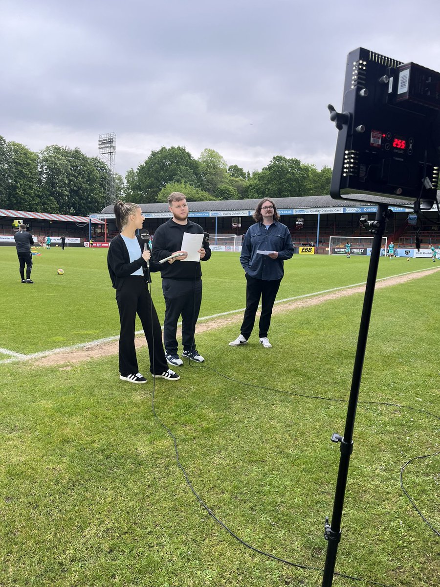 All set for live Hampshire women’s cup final 📺 You can join us youtube.com/live/2lT9QPPUg…