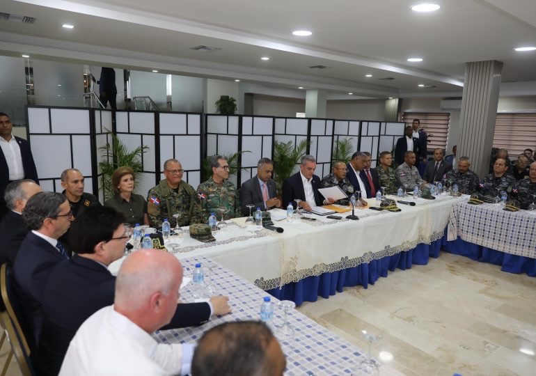 Presidente Abinader encabeza reunión de seguimiento al Plan de Seguridad Ciudadana robertocavada.com/nacionales/202…