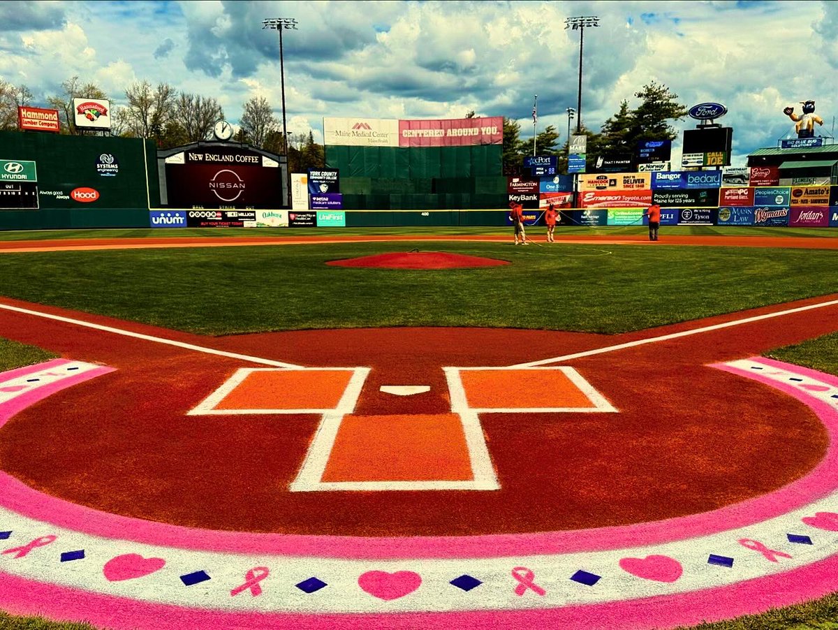 bcrolfe8's tweet photo. Mother’s Day
Hadlock Field
Portland, Maine
5.12.2024 https://t.co/BVVQot5Cl8