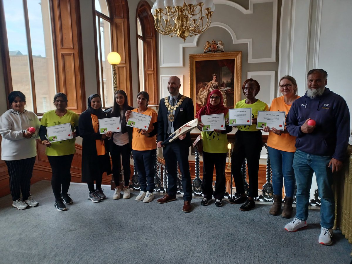 KirkleesCI's tweet photo. Fantastic to see the women's cricket team from Huddersfield recieving their certificates from the Mayor of Kirklees tonight in celebration of #interfaithweek 2023 conversations around connecting, confidence building and women's empowerment Also working with #YCB #Huddersfield https://t.co/9ff8YJyvSP