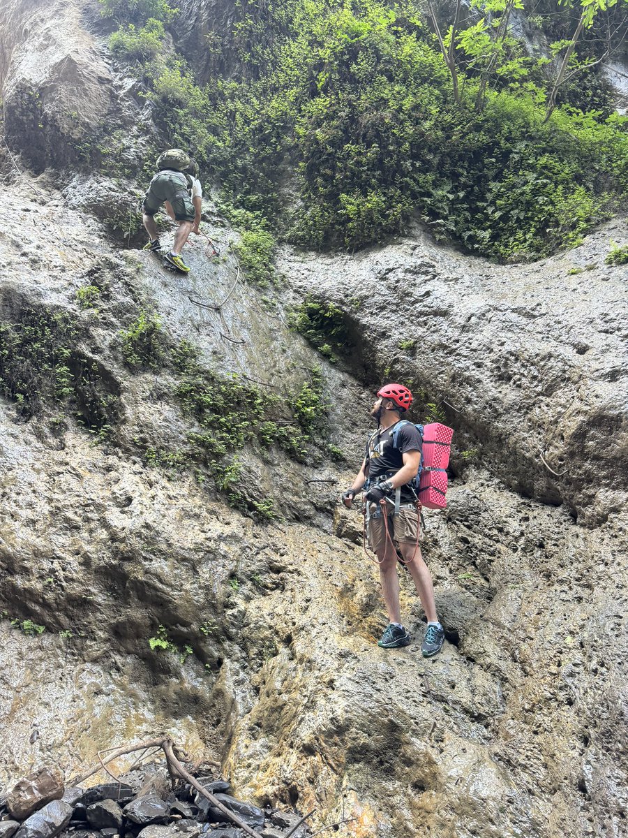 zhyarbluee's tweet photo. Gali kark ⛰️🧗🏻 https://t.co/S2jGpsmTI5
