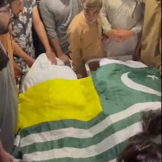 <a href="/NaeemPanjuthaa/">Naeem Haider Panjutha</a> جاہل جابہق نہیں 4 سے زیادہ لوگ شہید ہوچکے ہیں اور یہ اس دجال کے حکم پر کیا گیا جس نے اپنے ٹاؤٹ وزیراعظم کو رجیم چینج کے ذریعے ہم پر مسلط کیا