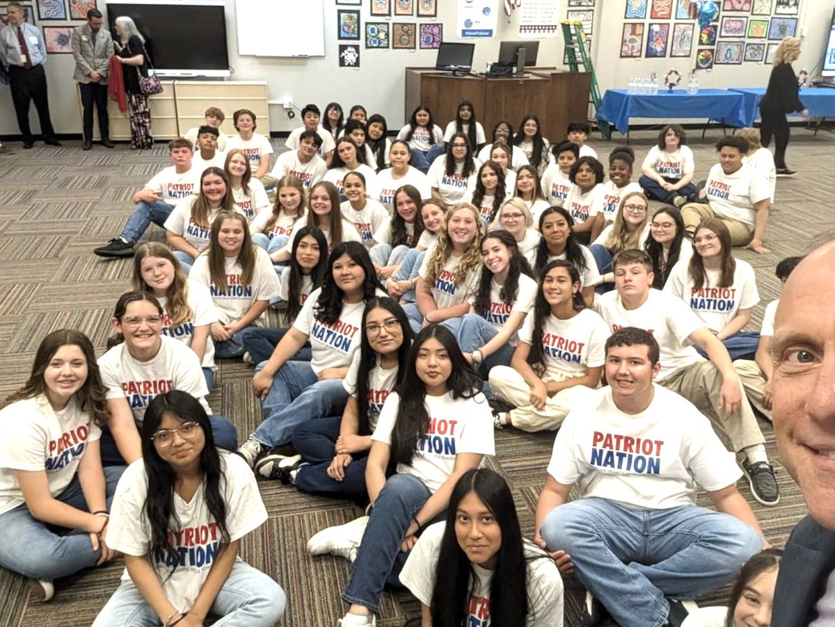 Enjoyed meeting the Lincoln Promise students today at Lincoln Heights. Can't wait to see you on campus!