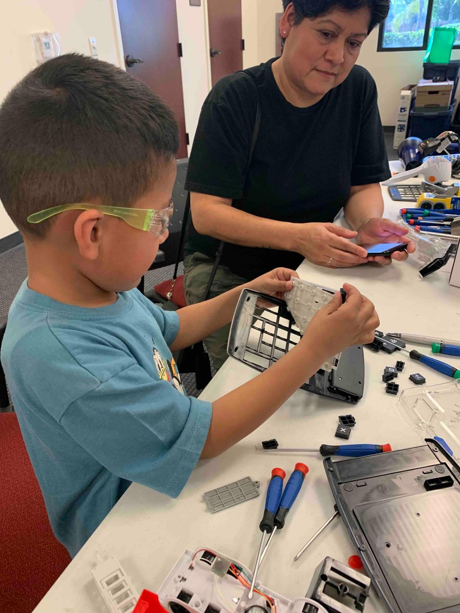 Craft water filters, build electric circuits, dissect tech gadgets, & design windmills with us at the Family STEAM Day. Join us at the SSgt. Salvador J. Lara Casa Blanca Library on Thursday, May 16 from 2:00 PM – 5:00 PM. This event is FREE with no registration required!
