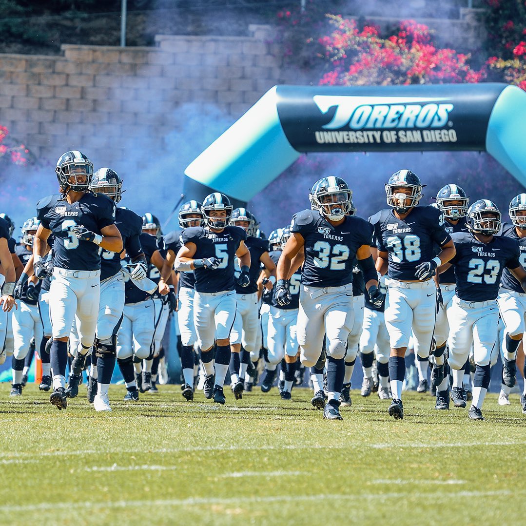 After a conversation with @coachsweetlou, I am blessed to announce I have received my second D1 OFFER to play for the University of San Diego @USDFootball 🔵⚪️ @Branhamfootball @BrandonHuffman