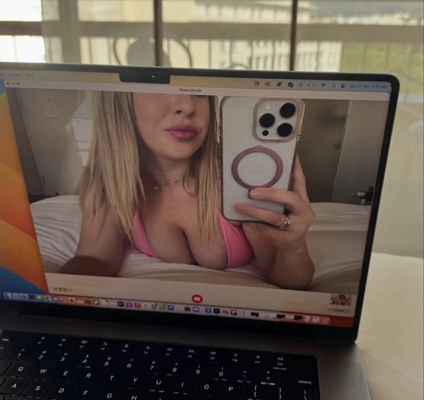 JasonMaybel's tweet photo. Guess what I'm thinking about 🥰 https://t.co/nqAAmkKoEB