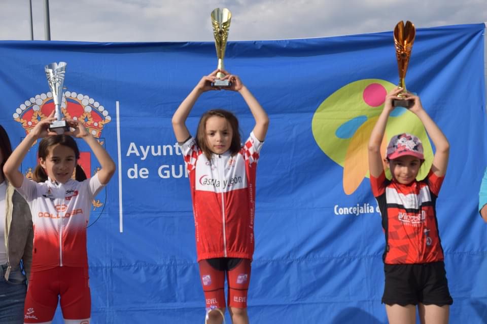 #CampeonatoCyLEscuelasRuta | Guijuelo corona a los campeones de Castilla y León Escolar Ruta facebook.com/fedciclismocyl… #CiclismoCyL