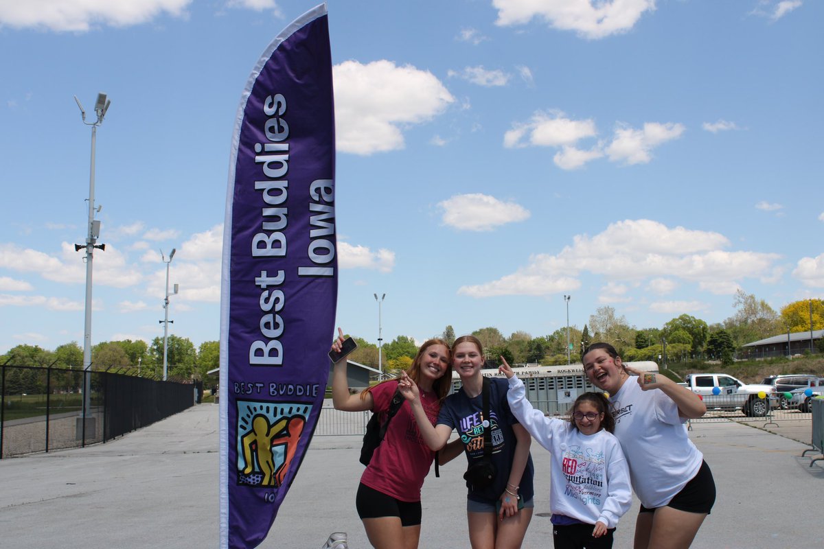 We had an awesome time on Saturday at the Best Buddies Friendship Walk! We enjoyed some fun activities with our buddies!💛