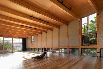 RT @designboom RAMA estudio's rammed-earth #yoga studio is a wellness oasis in #ecuador 🧘🏽‍♀️ buff.ly/44qRj7G