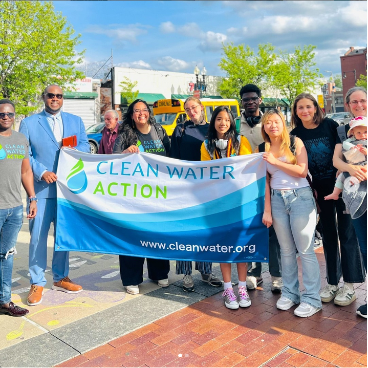 Massachusetts Action Alert! ⤵️ We rallied for justice on #WorldAsthmaDay. Now, we need to make sure the legislature hears our voices. Send an email to your legislators today and demand action on indoor and outdoor air pollution! ➡️cleanwater.salsalabs.org/ma-world-asthm…