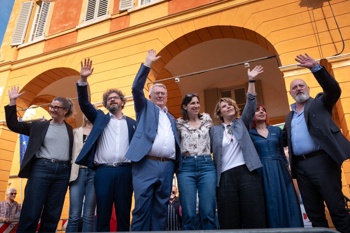 Europe is first of all a project of peace. Today in Carpi, I honoured the words of a great European, David Sassoli: 'Peace is about freedom and fairness, the right to work, the protection of health, the growth of wellbeing.” Together with @pdnetwork we will achieve this for Italy…