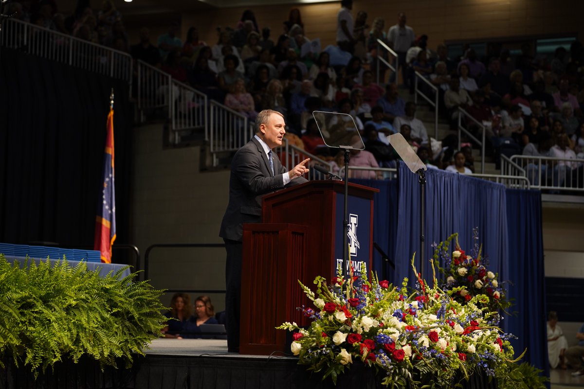 MS Speaker of the House of Representatives Jason White challenged ICC’s graduates at Friday's commencement to live by the same words he shared with his colleagues in January… 'Focus on the big picture and make an impact.” Click here to read more ➡️ ow.ly/kcYP50RELr1