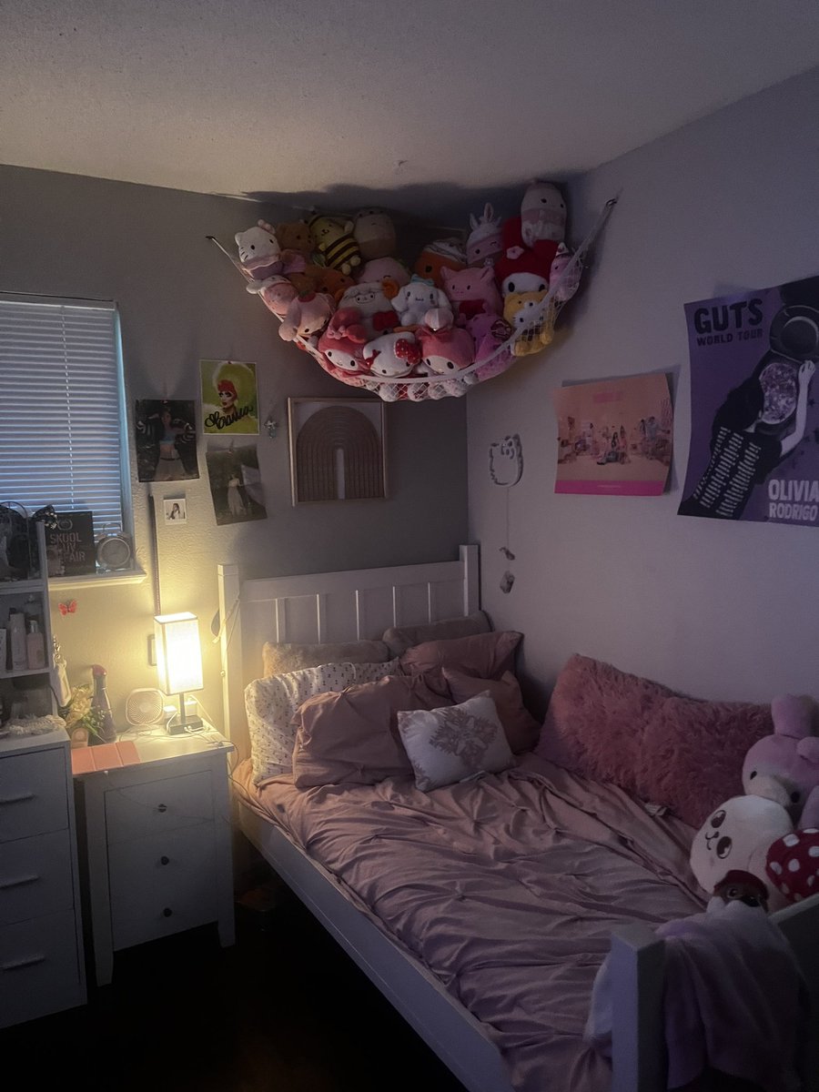 my room>