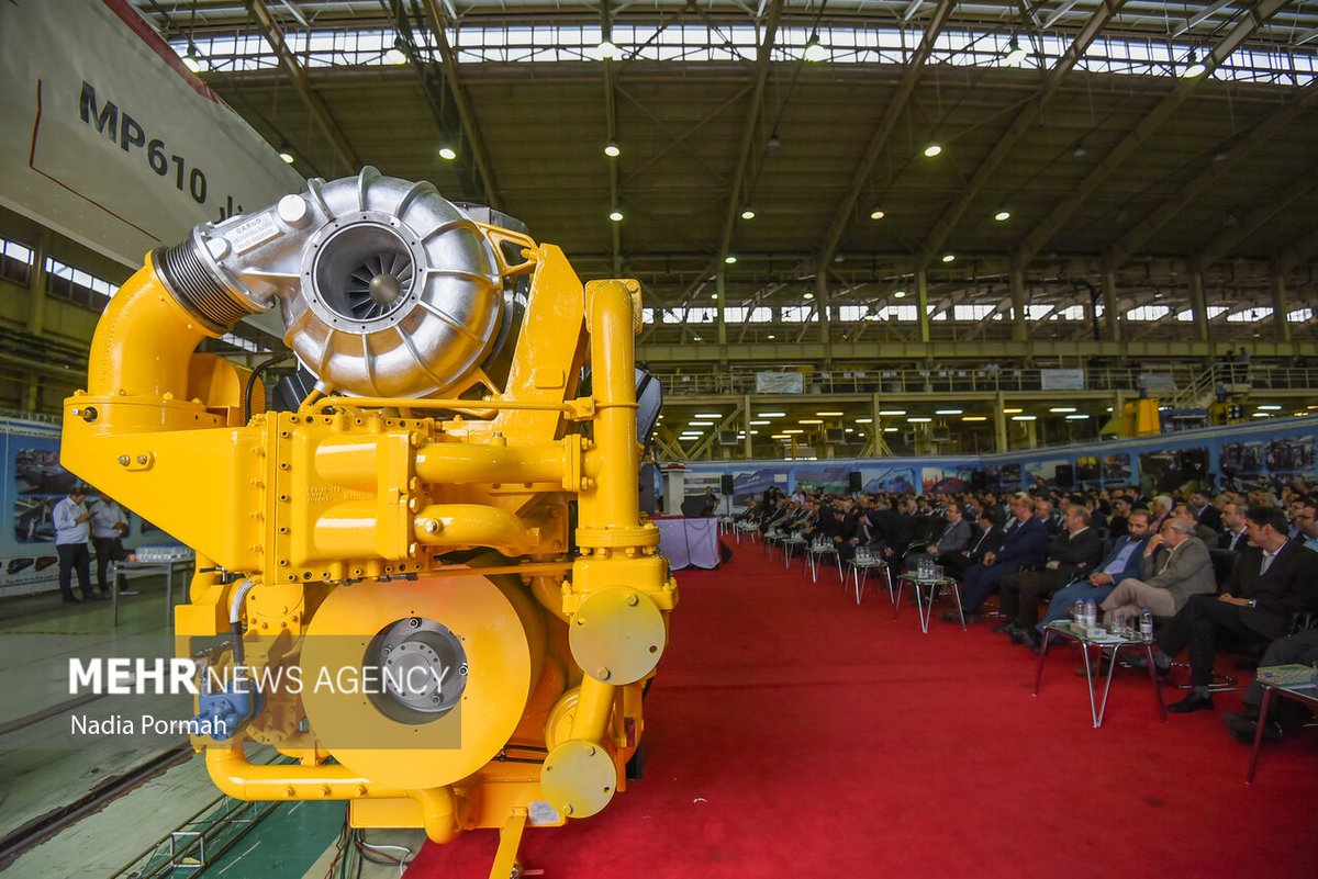 IraninMexico's tweet photo. La locomotora de carga MAP30 de fabricación #iraní se presentó durante una ceremonia el lunes en la empresa #MAPNA Group.
Respondiendo a las necesidades futuras del mercado de locomotoras de carga, #MAPNA produjo una locomotora de carga de 4000 caballos de fuerza. https://t.co/DkrytUnEzh