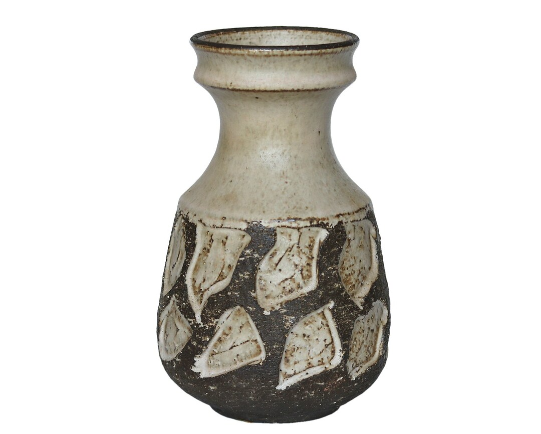 LØVEMOSE Stoneware Vase in Grey, Denmark by LavaHaus dlvr.it/T6qZtx #etsyshop #FestiveEtsyFinds #westgermanpottery