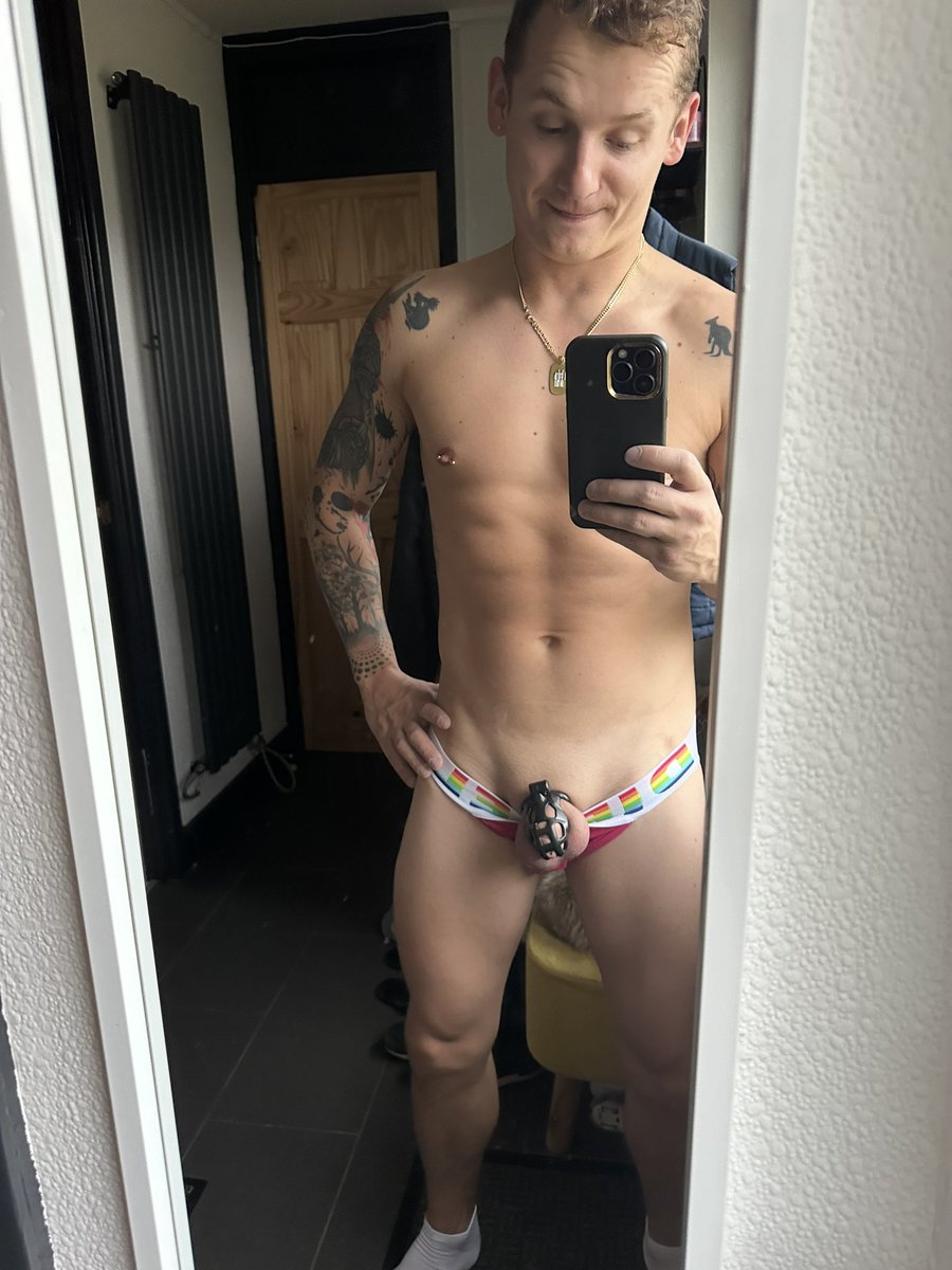 borntoserv's tweet image. Do you think he’ll like it 😈
#Borntoserve