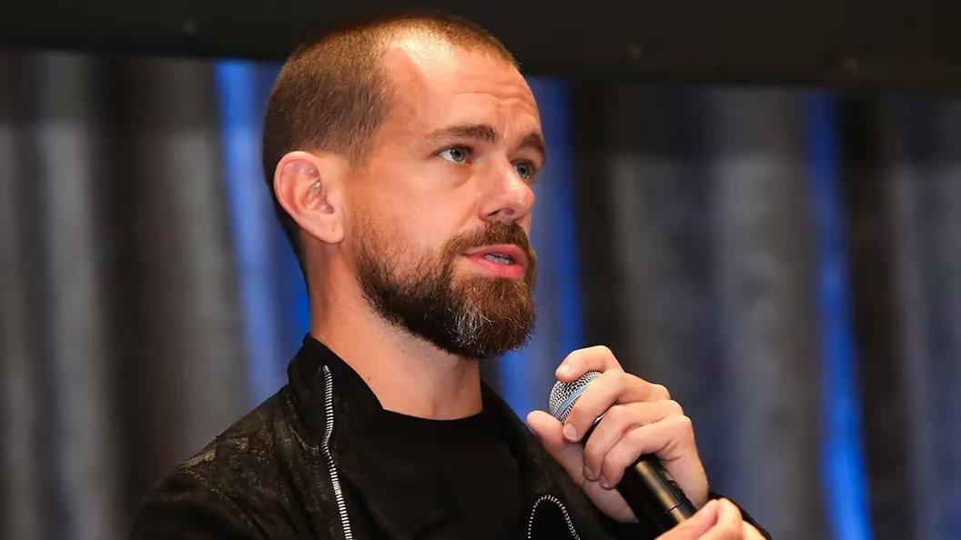 Jack Dorsey believes the price of bitcoin could reach over $1 million by the end of 2030.

His outlook aligns with that of other industry leaders, such as Cathie Wood, who predicted that bitcoin could go as high as $1.5 million by that time.

#crypto #CryptoNews #jackdorsey