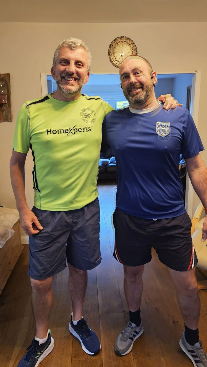 HXWorcester's tweet photo. Running with purpose: Supporting charity while proudly representing Homexperts, our family business. Estate and Letting Agent in Worcester!
#estateandlettingagentsworcester
#charity #running #runningpartner #TeamAcorns
#smartnetworking #WorcestershireHour https://t.co/JWFO6IartR