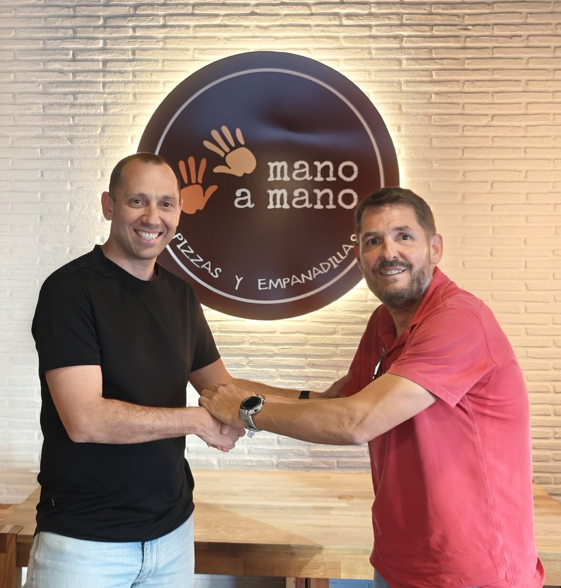Mano a Mano tweet media