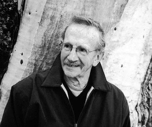 “I’m so weary of that anti-intellectual stance: I’m just standing here suckin’ on a beer writin’ these lines until the pool room opens.” —Philip Levine buff.ly/3Vyk8fY