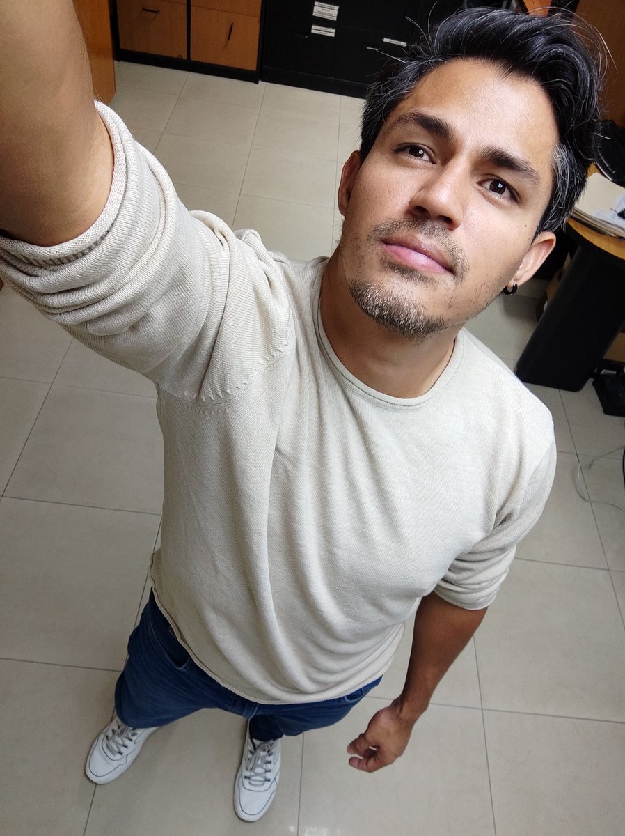 Feliz tarde gente bonita, comenzando una semana muy productiva.

Feliz lunes.

#instaboy #lunes #comienzodesemana #likesforlike #liketime #corredordeseguros #asegurate #Caracas #Venezolano #vivelavida