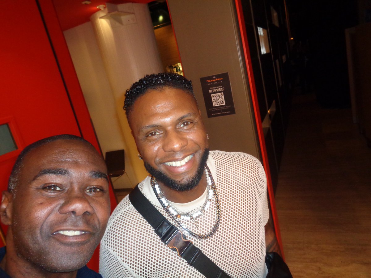 mikey mike@amsterdam@clubdauphine with singer-songwriter actor and musicalstar david goncalves 
@DavidGoncalvesV 
#clubhart 
#nicevoice 
#candyandbonitamovie 
#earthwindfire 
#davidgoncalves 
#singersongwriter 
#voiceactortrolls3
#clubdauphine