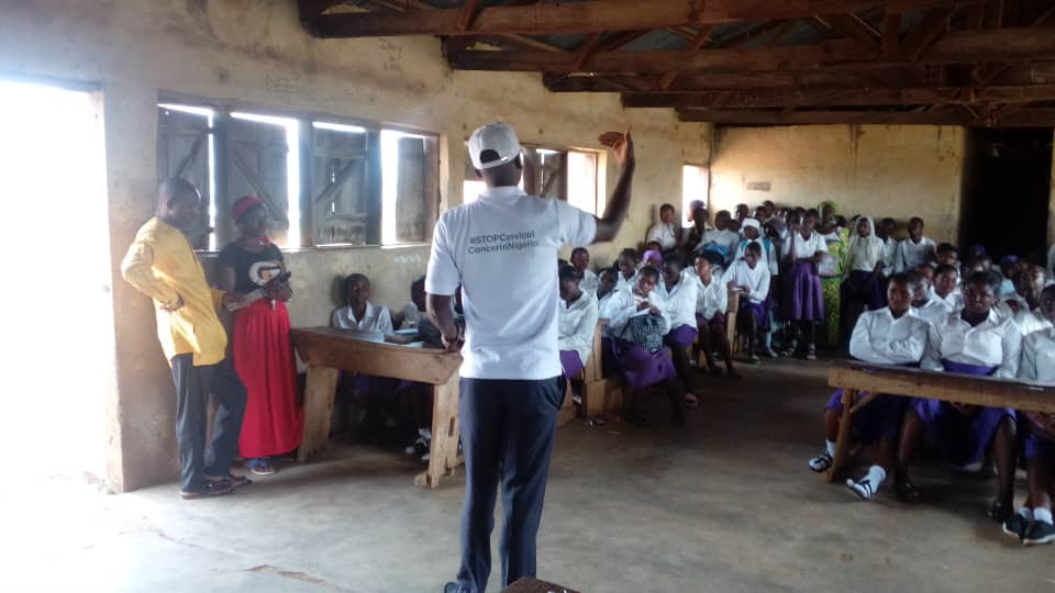 Flame of Hope HPV Vaccine Champions sensitizing the students at  Mangu Secondary School. Let's vaccinate our girls age 9-14years on 27 May 2024 at all the PHC acorss Plateau State.
#HPV
#SupportTheVaccine
#StopHPV_inNigeria
#HPVVaccineNG
#DCL
#VaccineGoodOh
#SuppotImmunization