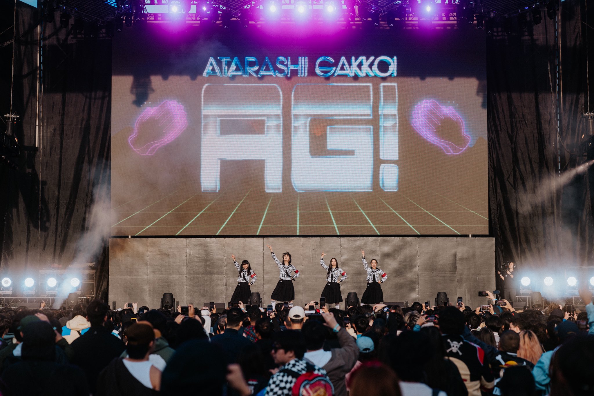 GNeyJQtWwAEhKxI?format=jpg&name=large