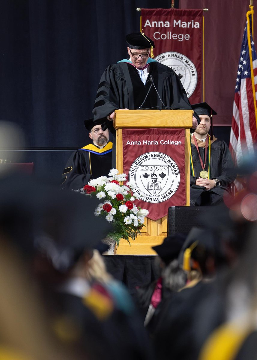 Quoting the poem 'A Splendid Torch' by George Barnard Shaw, UMass Memorial Health President and CEO, @EricDicksonCEO, delivered a motivational commencement speech to the @goannamaria class of 2024 on Monday morning at @DCUCenter. 📸: @KatieMo61