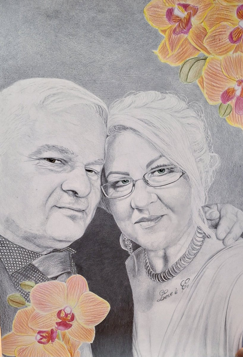 My latest portrait of a sweet couple.  They ask for some colorful orchids and I was happy to do it.

nicitagrafikamuhely.hu

#art #pencildrawing #drawing #artist #pencil #pencilart #artwork #portrait #realism #portraitart #portraitdrawing #graphite #graphitedrawing #graphiteart