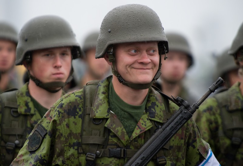 🇪🇪🇺🇦 Estonia's government is seriously discussing the possibility of deploying troops to western Ukraine to take on non-combat, 'rear' roles, freeing up Ukrainian forces for frontline duty, according to Madis Roll, Tallinn’s national security advisor to the president.

Roll