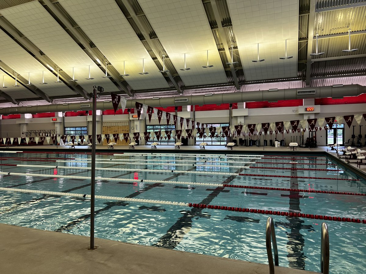 Getting back to my swimming roots! Hanging out with @AlabamaSwimDive today. Stay tuned more info on this story soon!