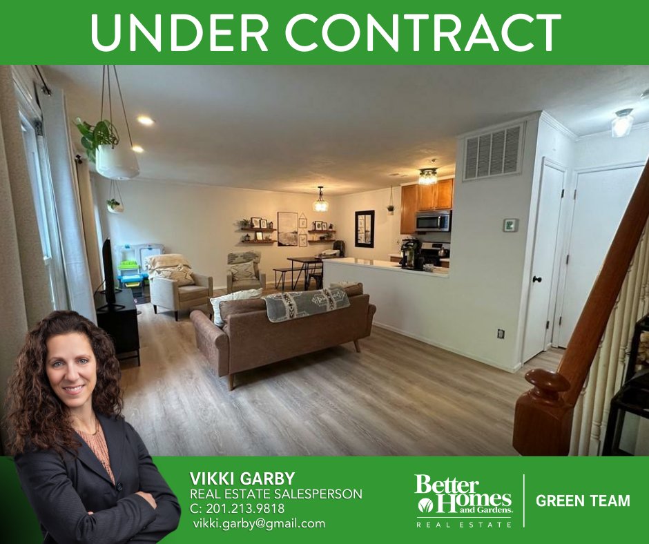 ✨🏡 UNDER CONTRACT🏡✨
This Beautifully updated 2-bedroom unit is officially under contract! 🌟
Congratulations to Vikki Garby & everyone else involved! 🎉
#BHGREgreenteam #BHGRE #expectbetter #realestate #undercontract #salepending #newhome #thegarbyteam