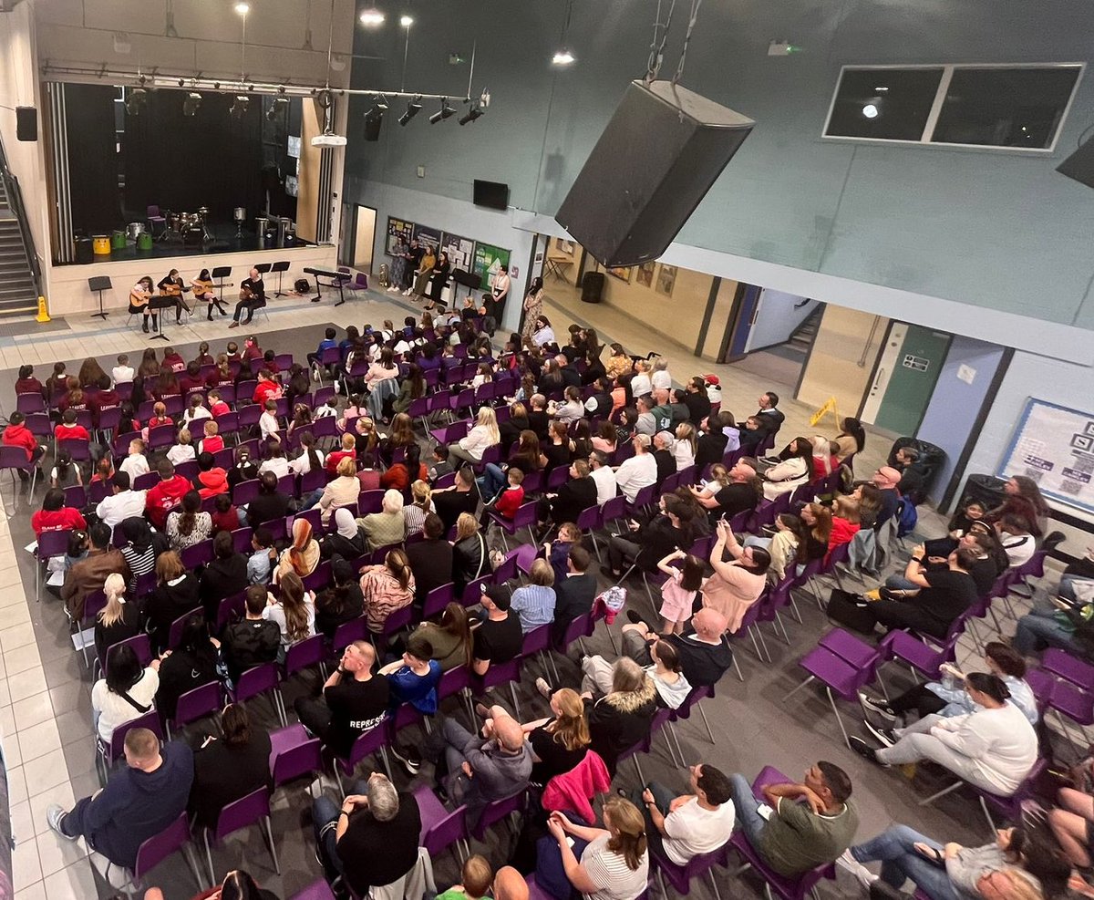 We were delighted to welcome pupils, teachers & families from @CraigtonPrimary @crookstoncastle @CardonaldPri @HillingtonPS & @Sandwood120 for our first @RosshallAcademy Learning Community Concert. A lovely evening listening to our young musicians.