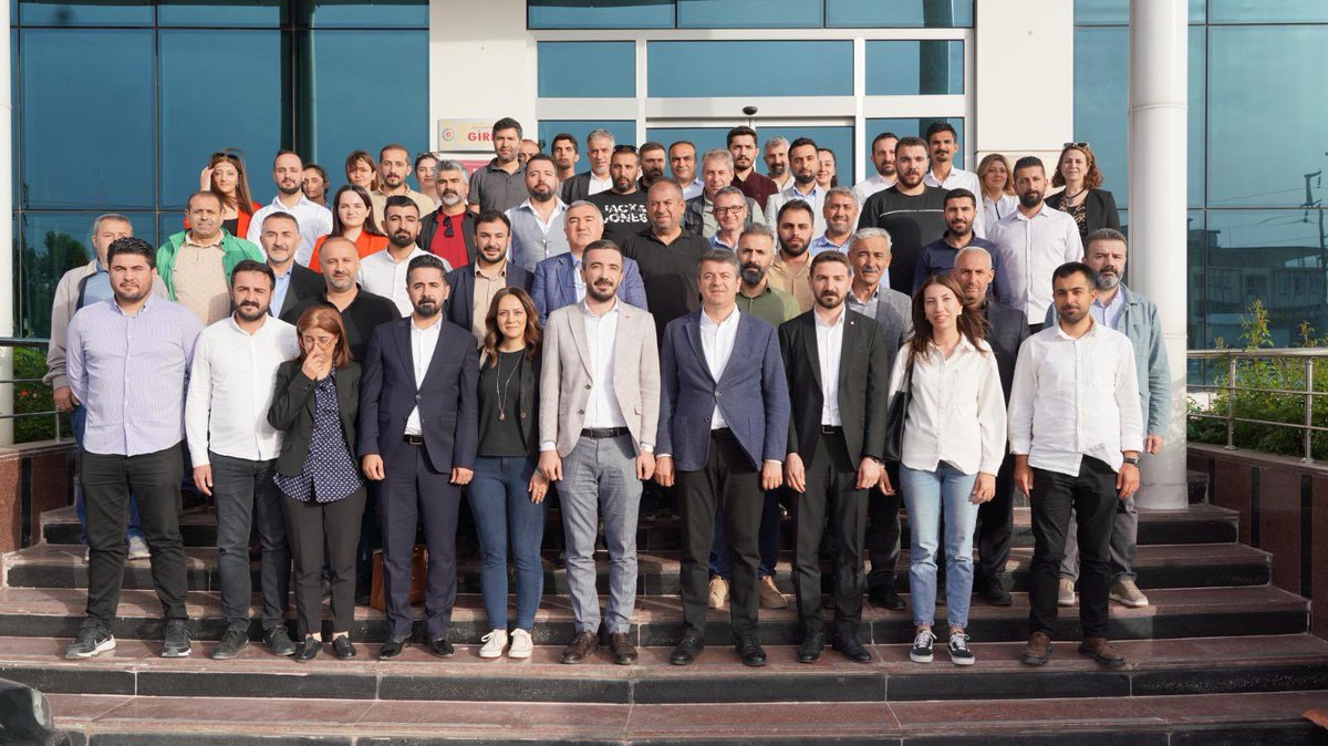adiyamanikk's tweet photo. Adıyaman Belediyesi ve TMMOB Adıyaman İl Koordinasyon Kurulu işbirliği ile Adıyaman Ticaret ve Sanayi Odası ev sahipliğinde düzenlenen "KENTİN YENİDEN İNŞASI " çalıştayının ilk oturumu gerçekleştirildi.

6 Şubat depremleri sonrasında kentin yeniden kalkınmasını ve >>> https://t.co/YsJ02M39rb
